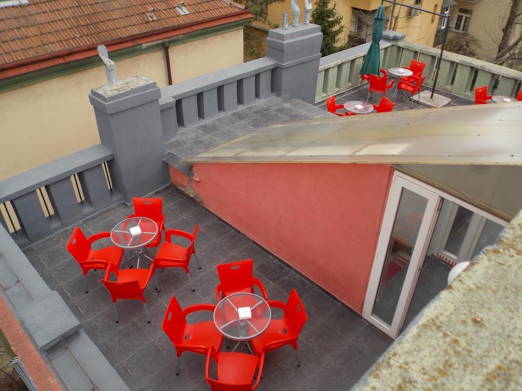 Guest House Miss Depolo Beograd Bagian luar foto