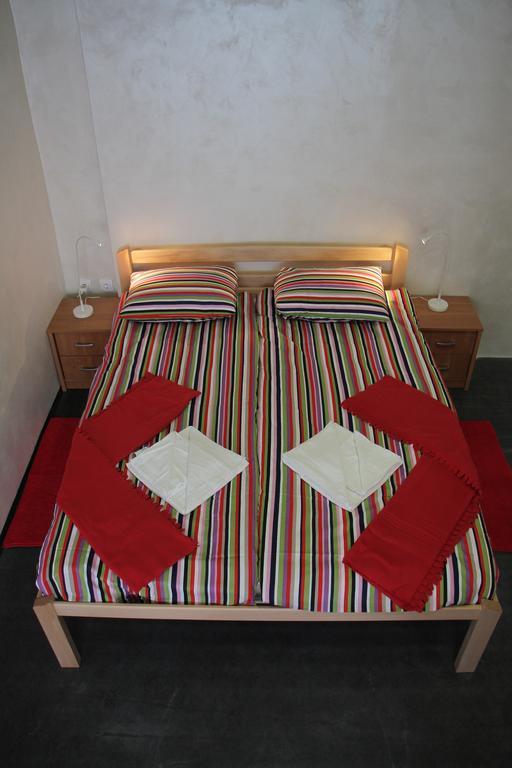 Guest House Miss Depolo Beograd Bagian luar foto