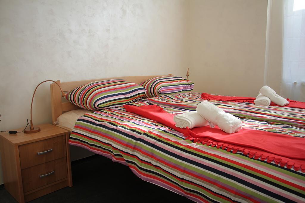 Guest House Miss Depolo Beograd Ruang foto